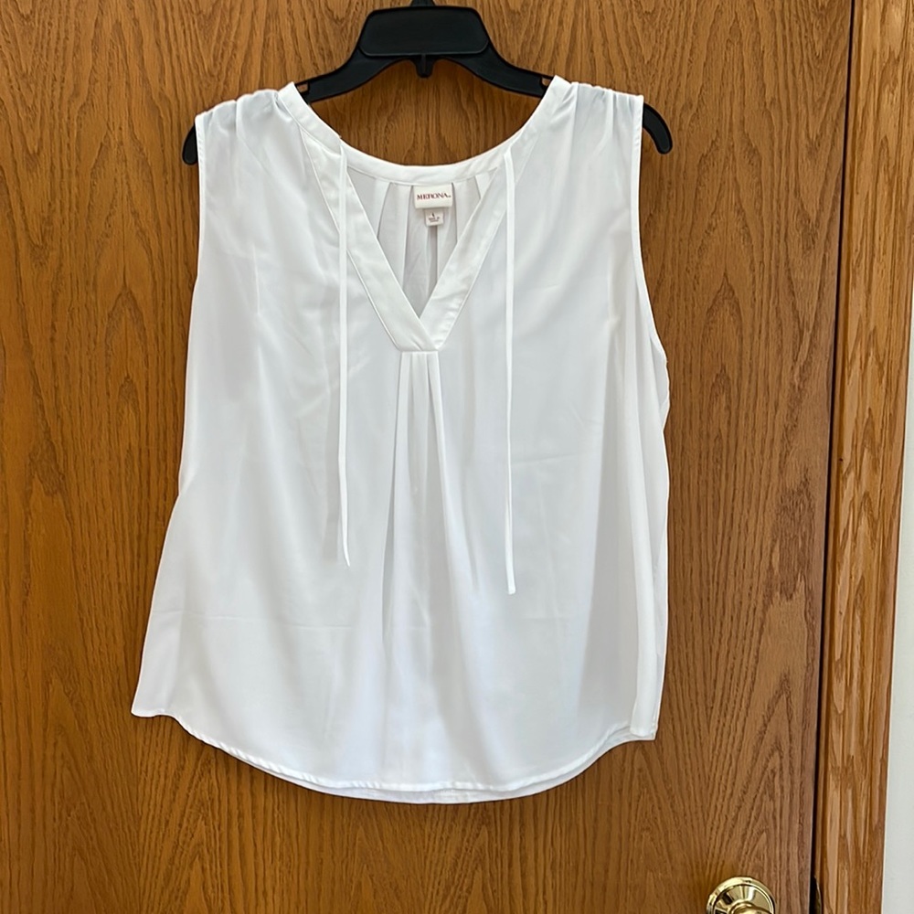 Women’s Merona White Sleeveless Top Sz L